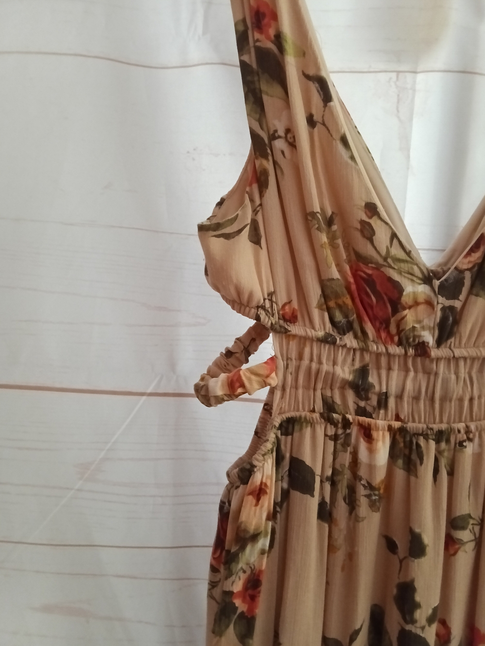 Beautiful floral dress - Picture 5 of 6